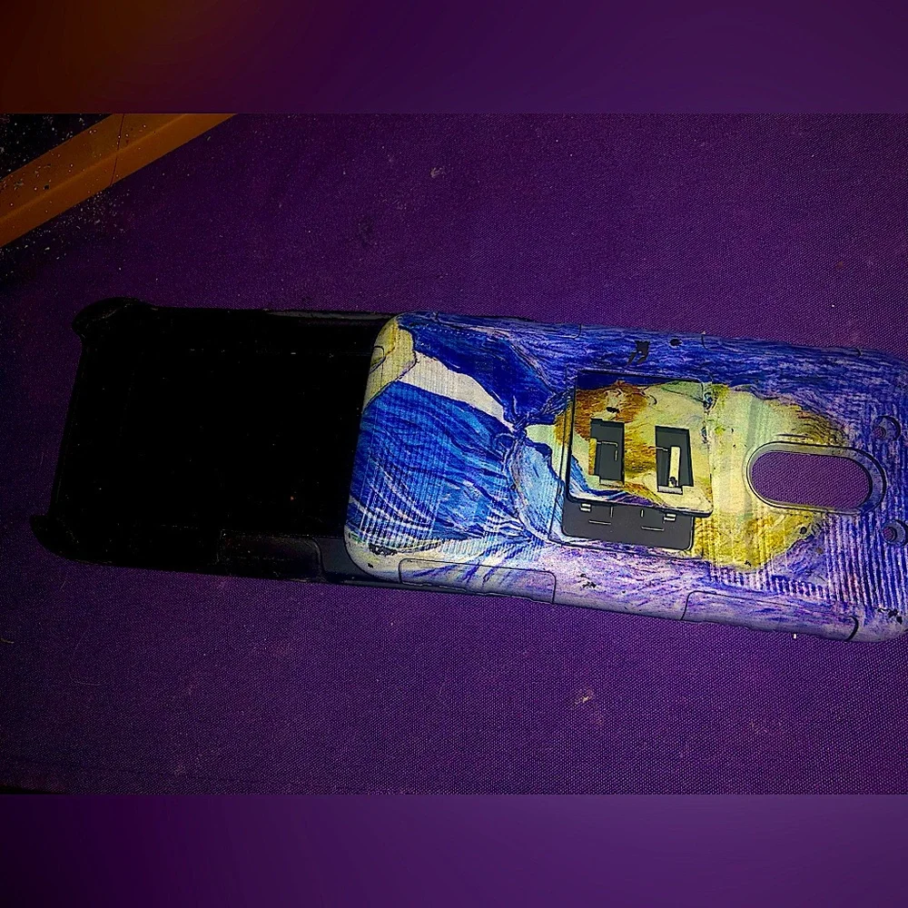 Unimax UMX Vincent Van Gough phone case with; Holster Clip/ Stand/ Case.